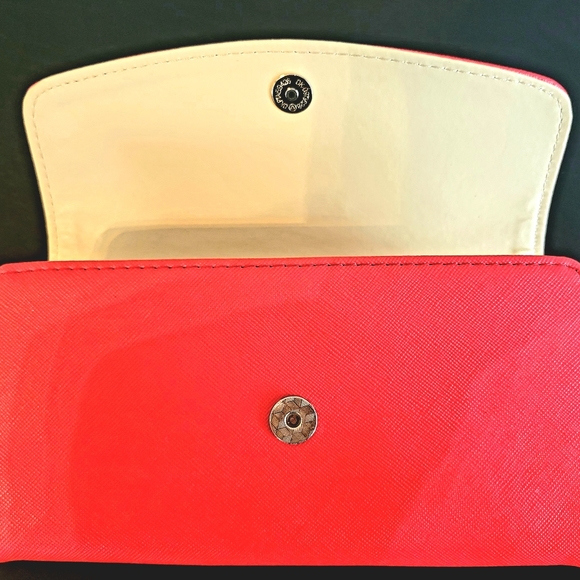 MK Coral Wallet - Picture 3 of 6